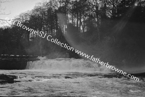 RIVER LIFFEY WEIR AT LEIXLIP (FILTERTEST)